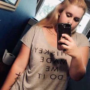 Meet your Posher, Kira